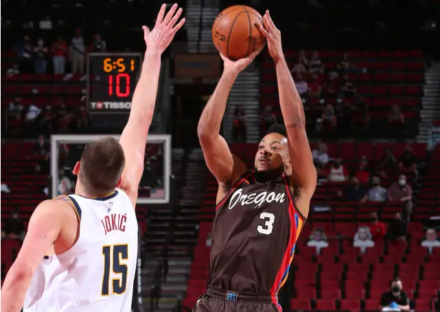 里昂队长重伤赛季提前报销    里昂队长重伤赛季提前报销